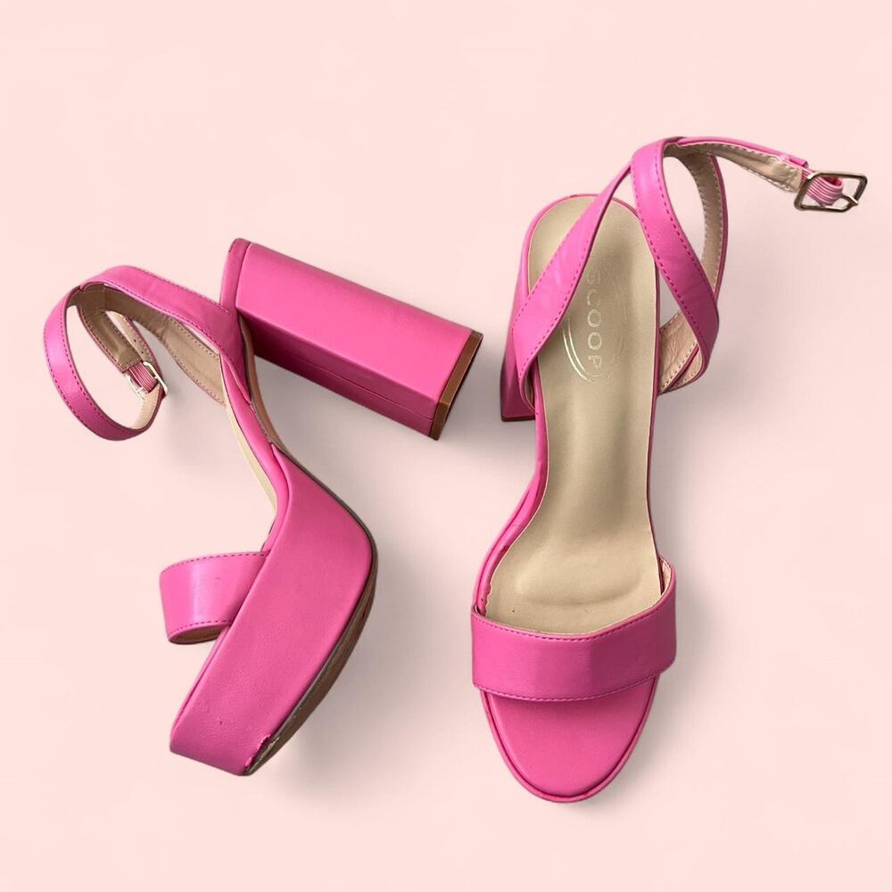 Pink block heel sandals scoop